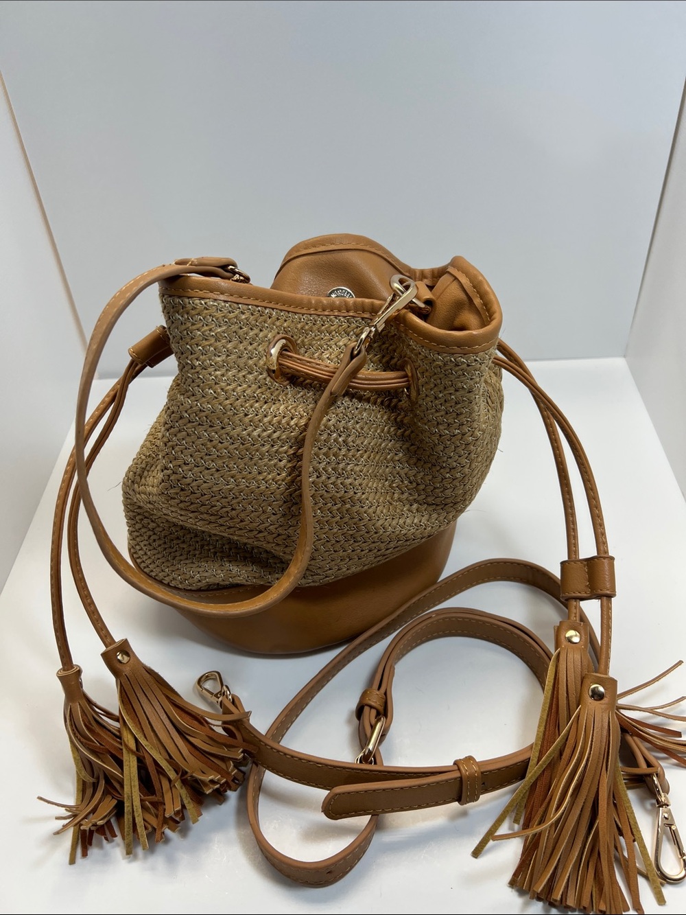 Urban Expressions Tan Straw Bucket Bag with Tassel Straps